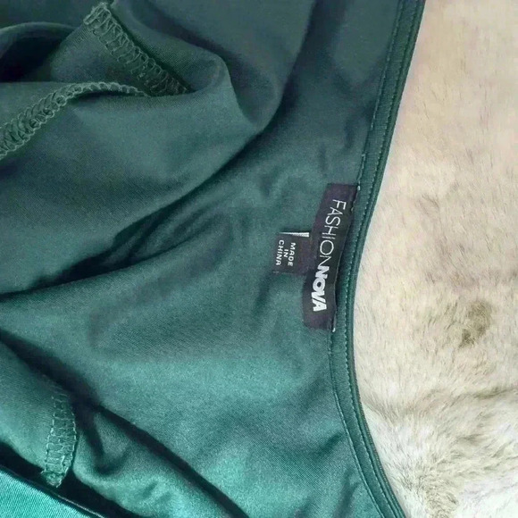 Women’s Waiting for ur love mini dress hunter size 4 - Picture 5 of 6